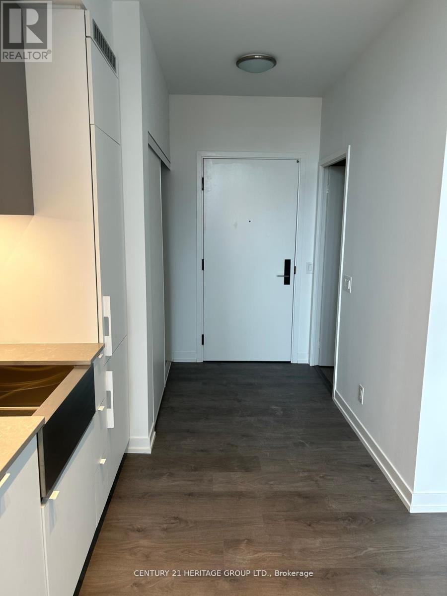 402 - 270 Dufferin Street, Toronto, Ontario  M6K 0H8 - Photo 3 - W12324919