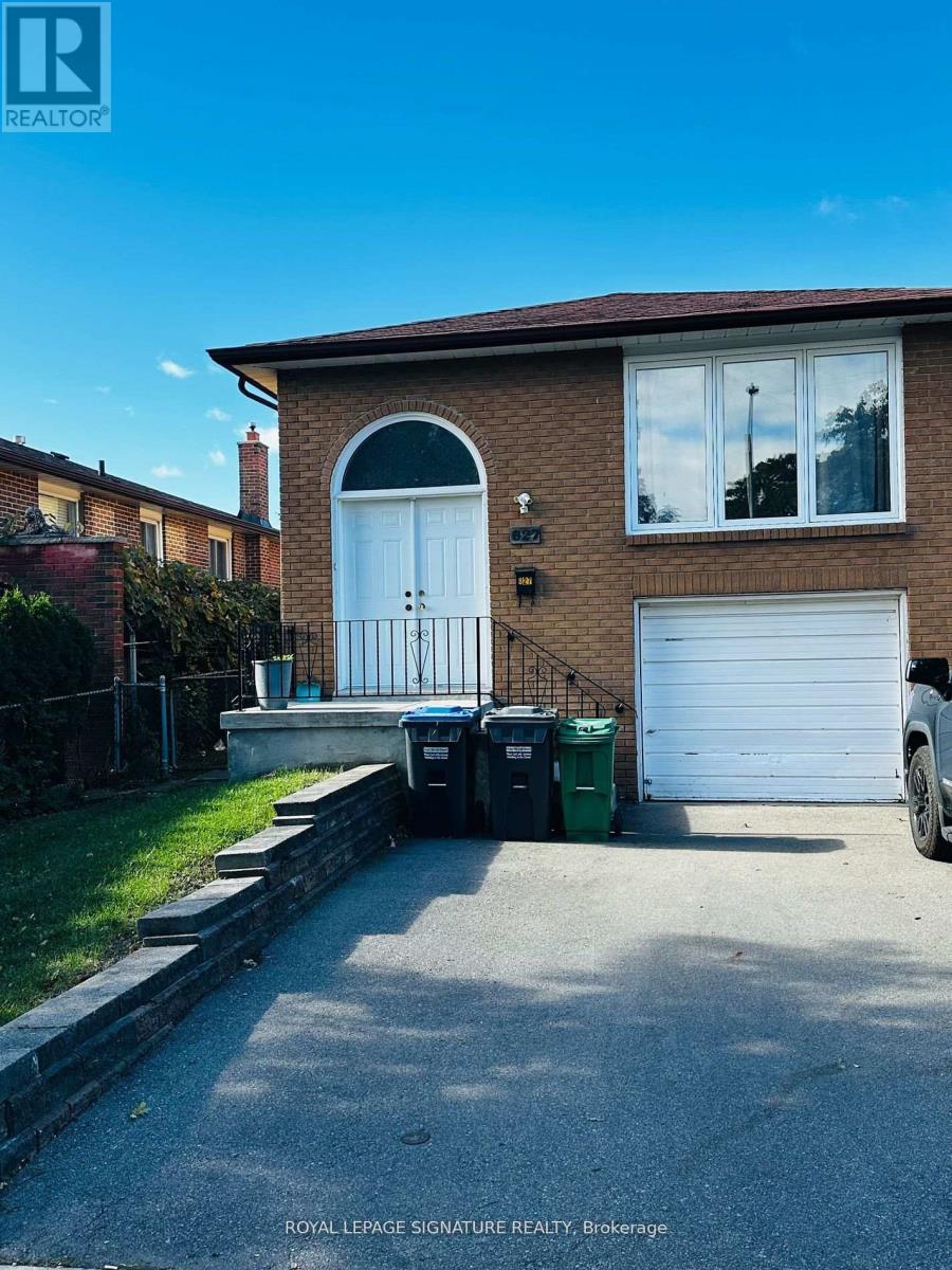 827 STAINTON DRIVE, Mississauga, Ontario