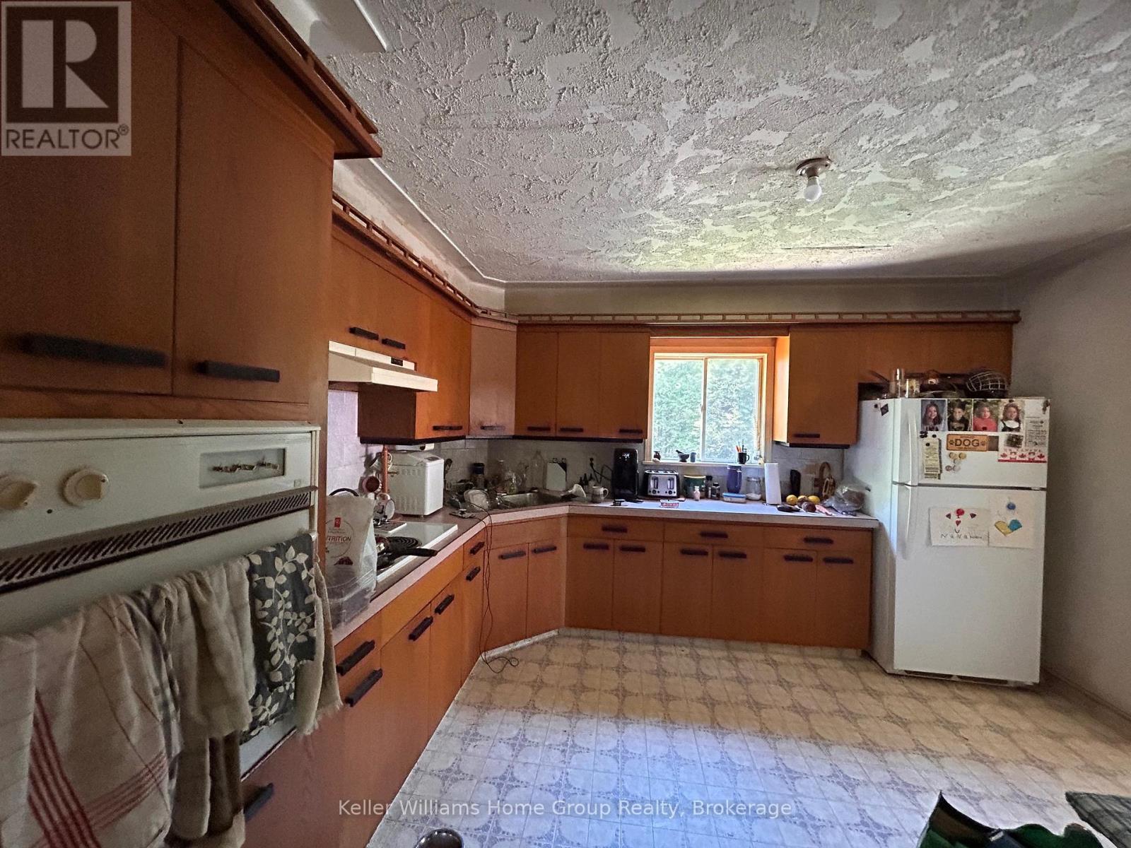 135431 9th Line, Grey Highlands, Ontario  N0C 1H0 - Photo 6 - X12248073