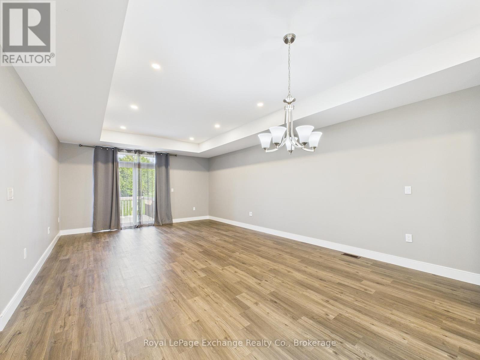 36 Jordan Crescent, North Huron, Ontario  N0G 1E0 - Photo 11 - X12325048