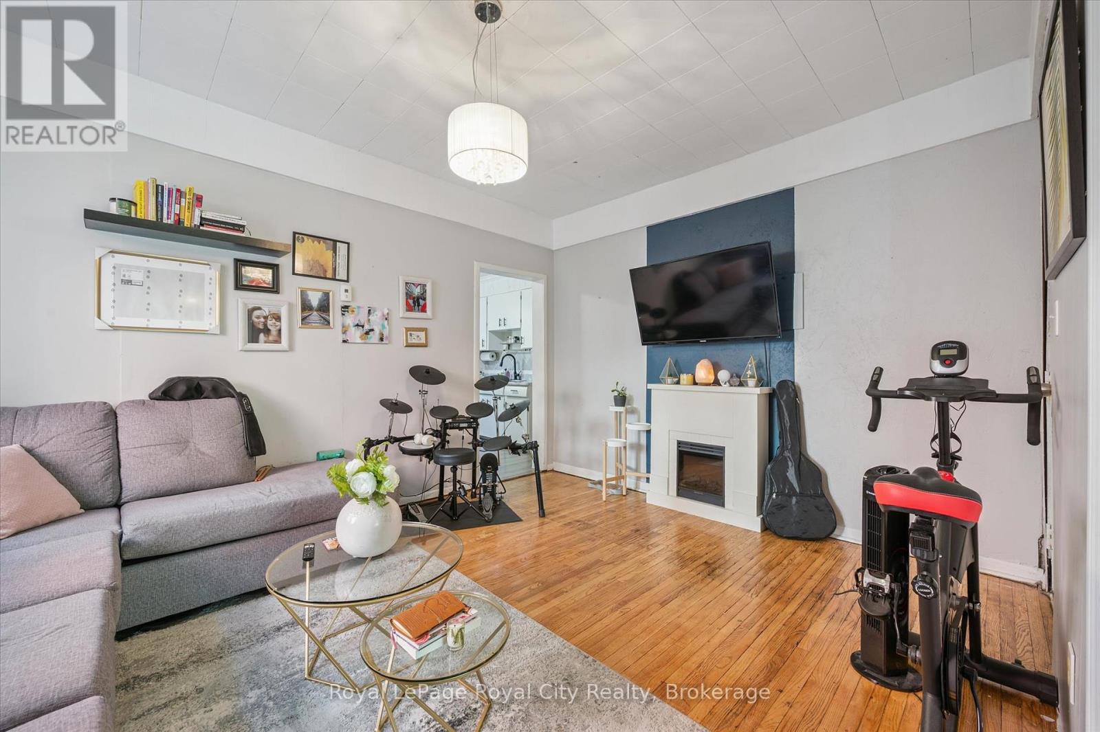 Property at 148 SUFFOLK STREET W image 5