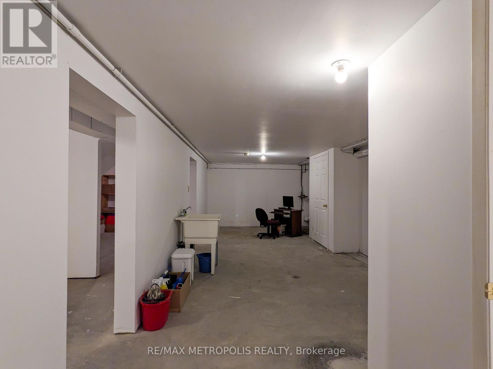 140 Cameron Street, Sarnia, Ontario  N7T 4V8 - Photo 17 - X12324875