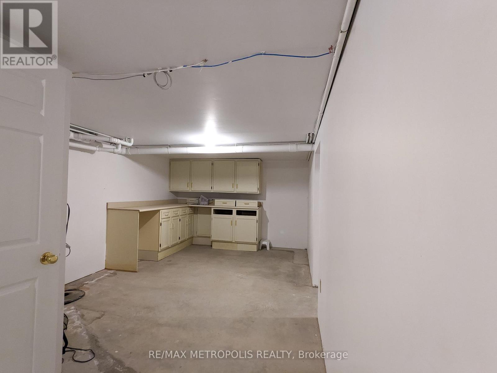 140 Cameron Street, Sarnia, Ontario  N7T 4V8 - Photo 18 - X12324875