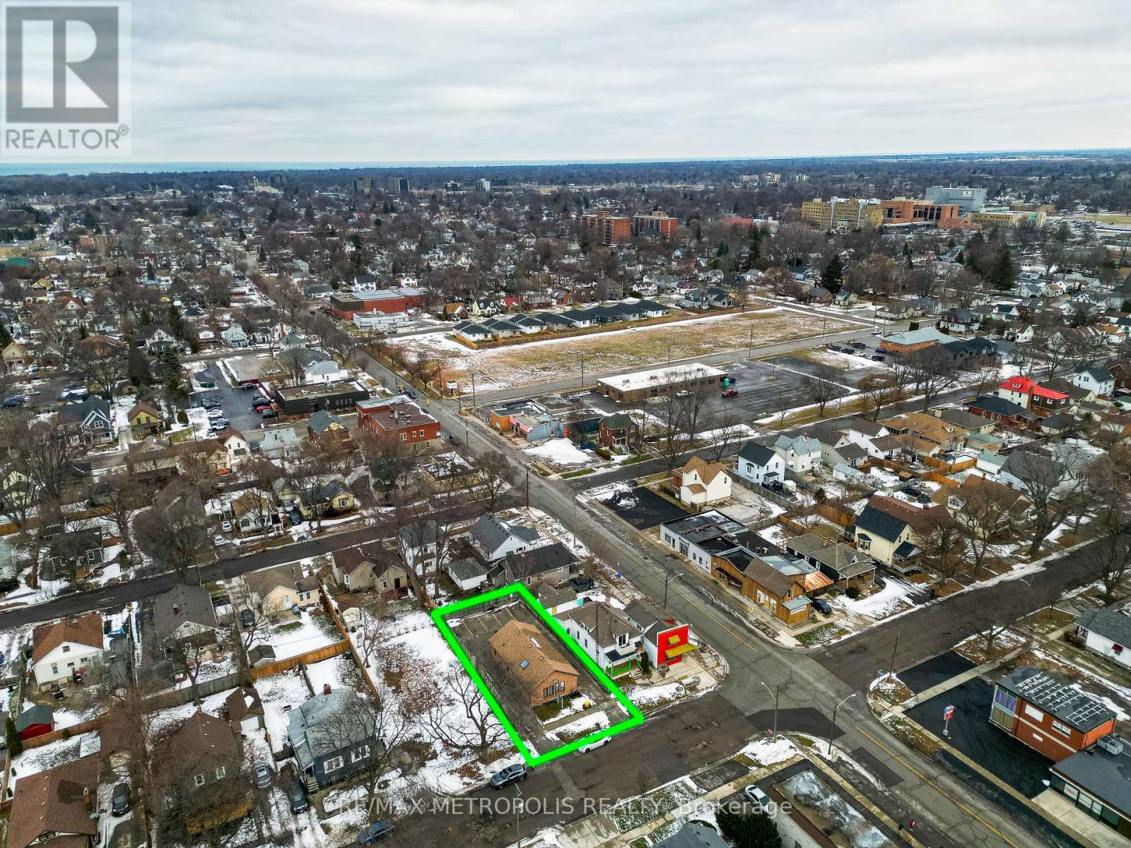 140 Cameron Street, Sarnia, Ontario  N7T 4V8 - Photo 28 - X12324875