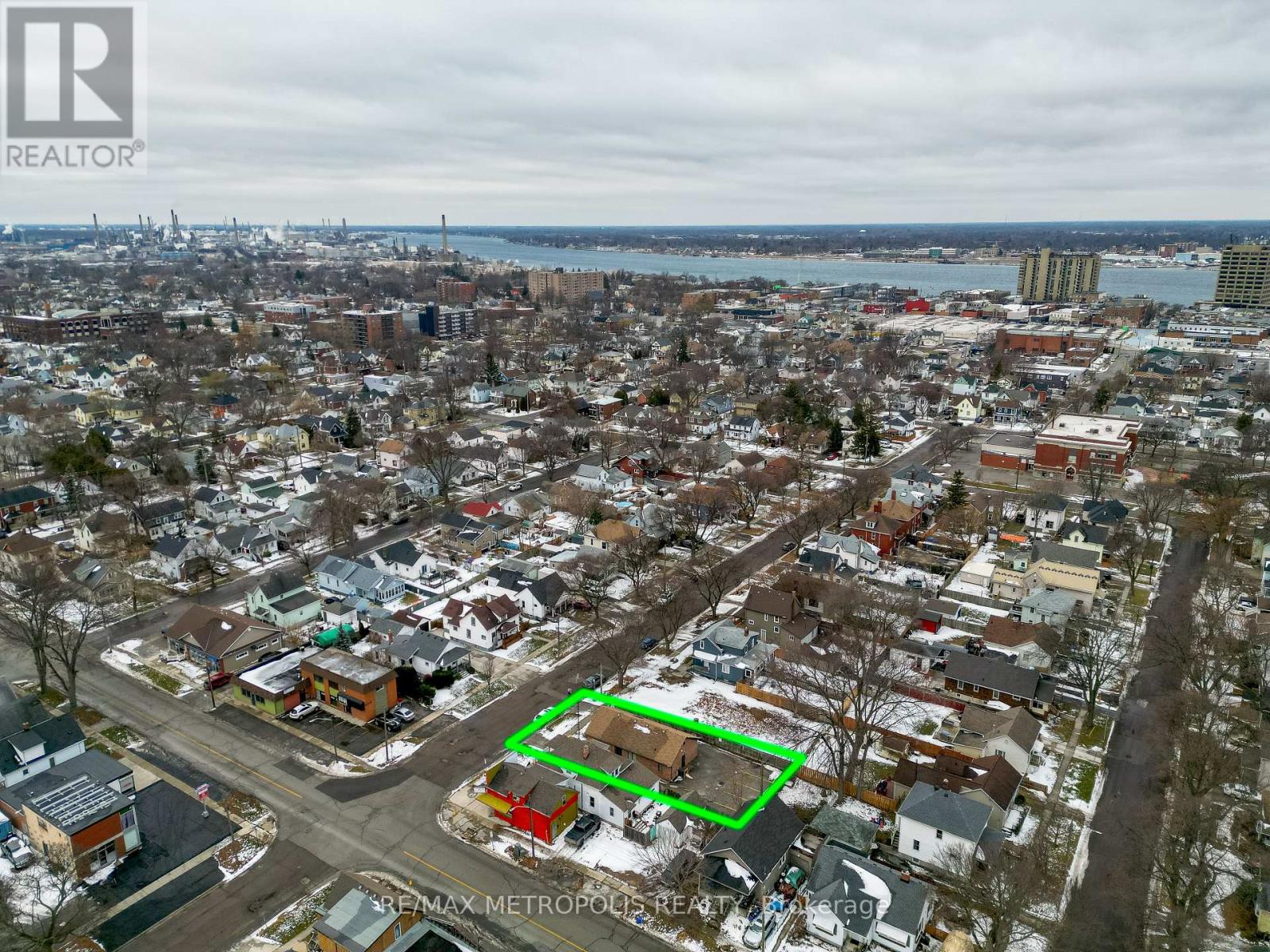 140 Cameron Street, Sarnia, Ontario  N7T 4V8 - Photo 30 - X12324875