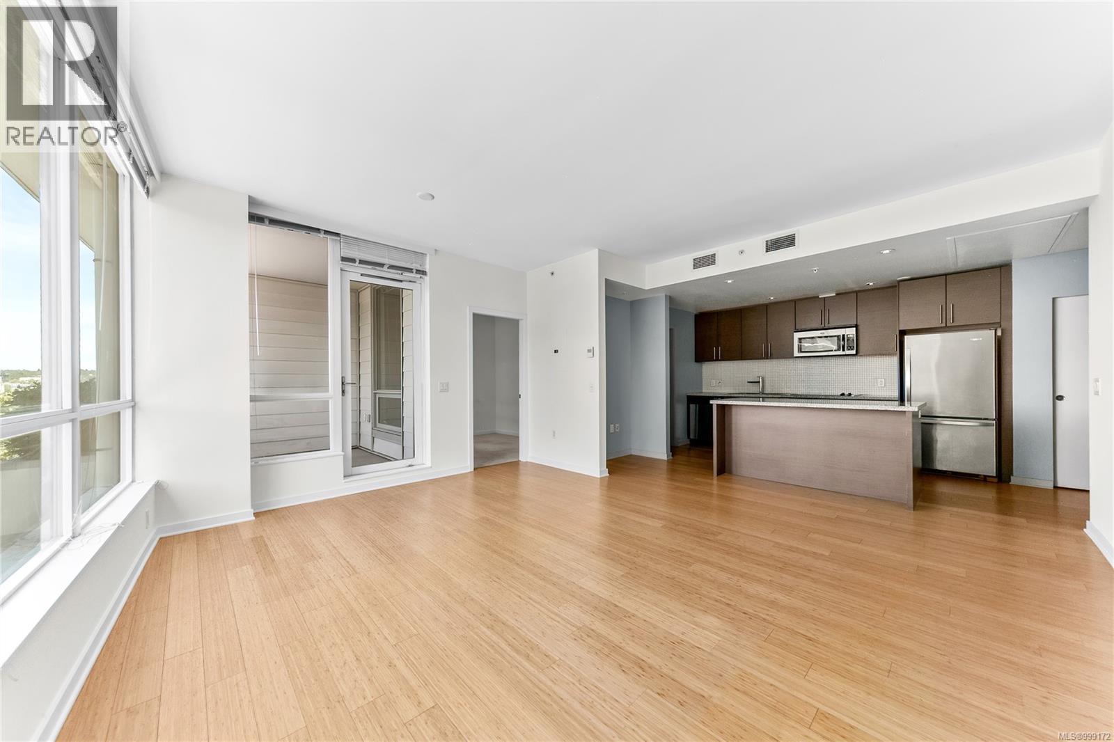 305 399 Tyee Rd, Victoria, British Columbia  V9A 0A8 - Photo 11 - 999172
