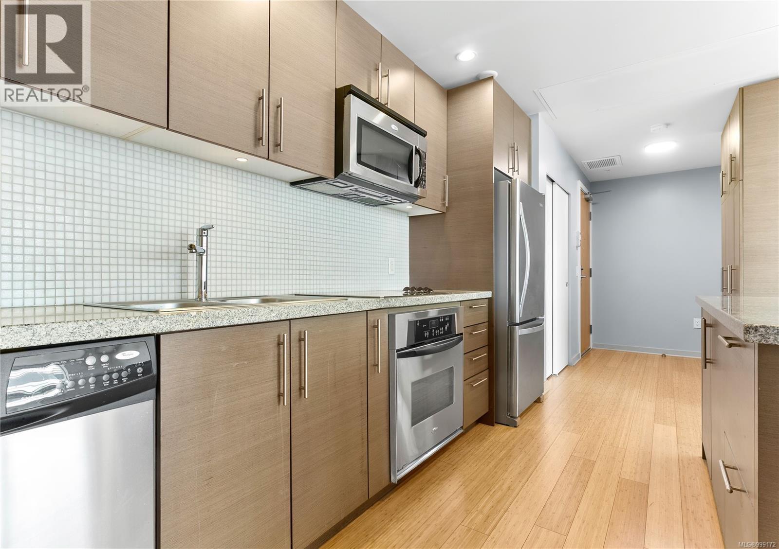 305 399 Tyee Rd, Victoria, British Columbia  V9A 0A8 - Photo 14 - 999172