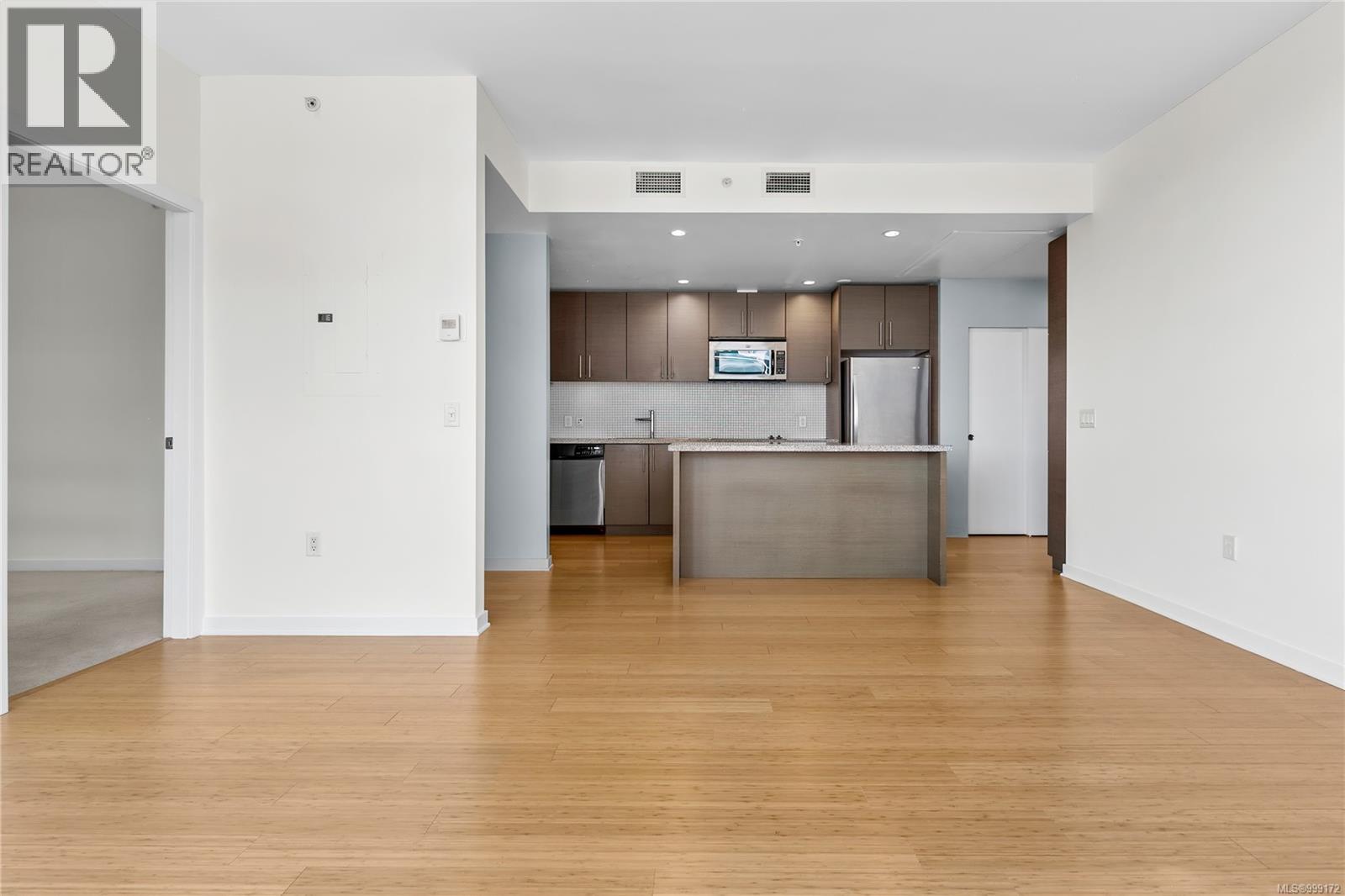 305 399 Tyee Rd, Victoria, British Columbia  V9A 0A8 - Photo 19 - 999172