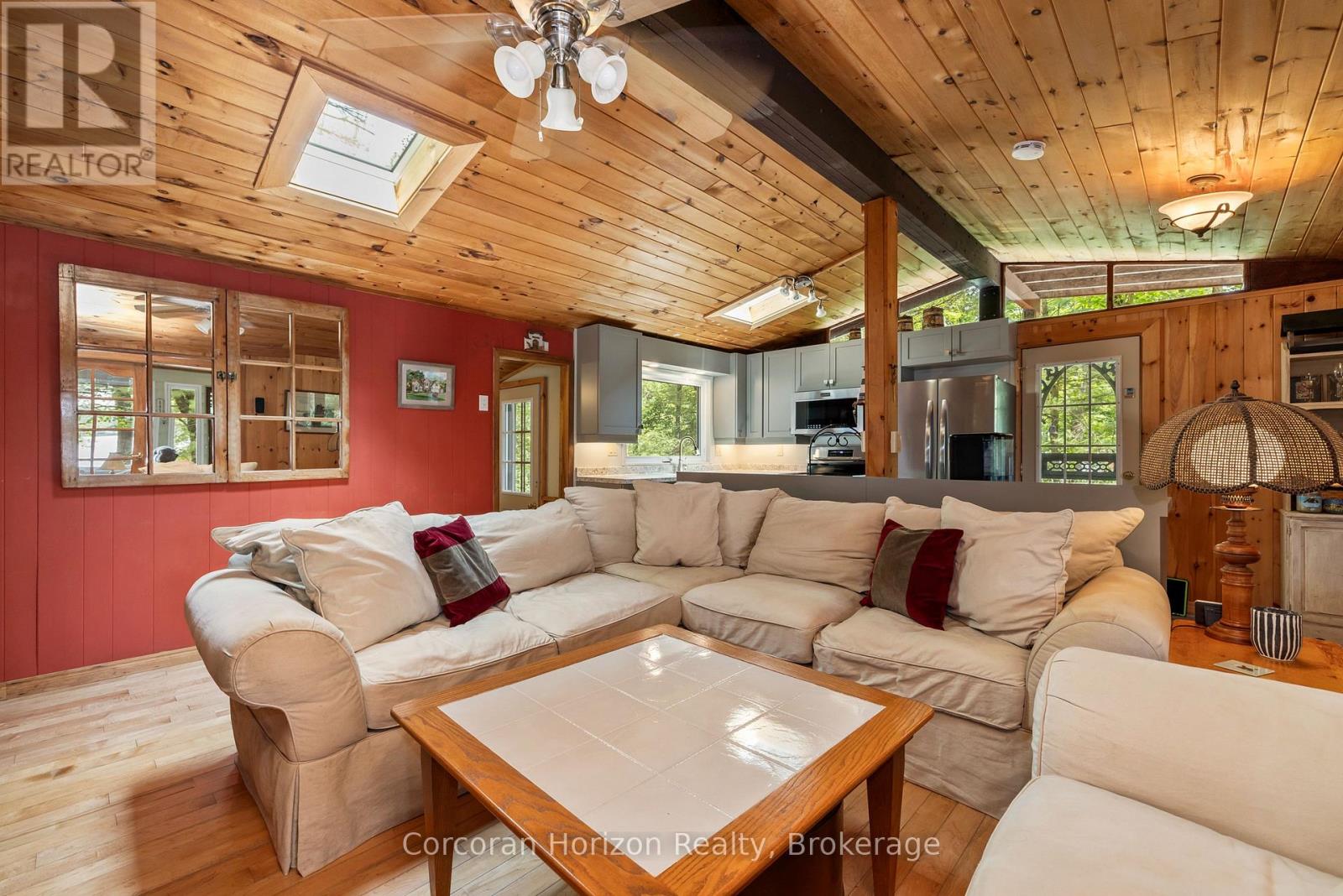 162 Winding Way, Georgian Bay, Ontario  L0K 1S0 - Photo 15 - X12280139