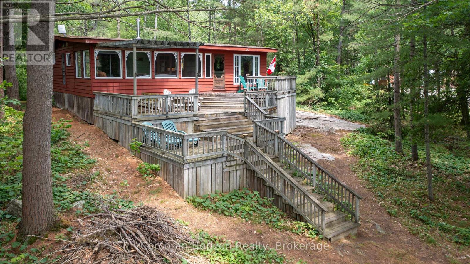 162 Winding Way, Georgian Bay, Ontario  L0K 1S0 - Photo 3 - X12280139