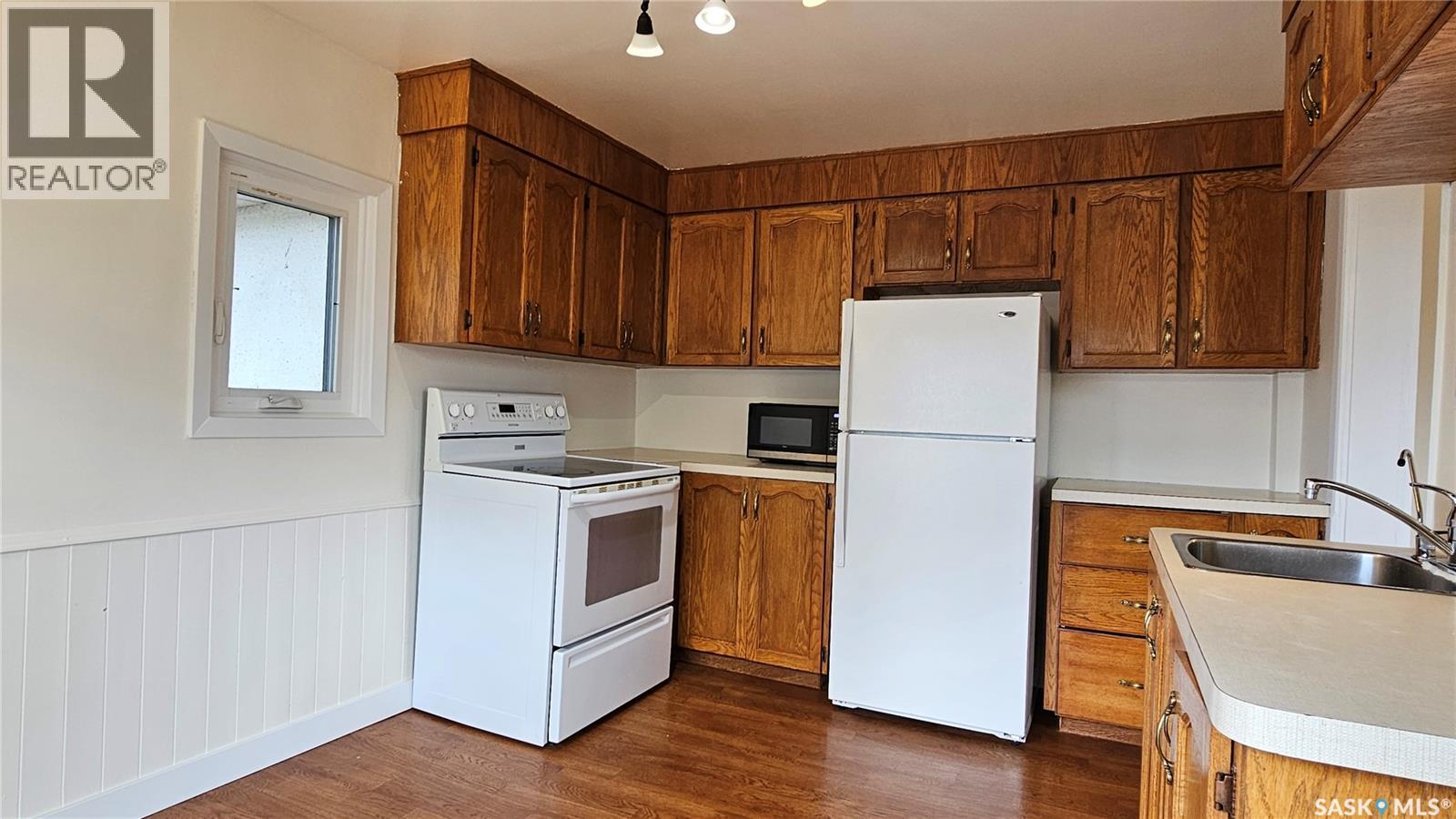 50 Antrim Street, Lanigan, Saskatchewan  S0K 2M0 - Photo 14 - SK014632