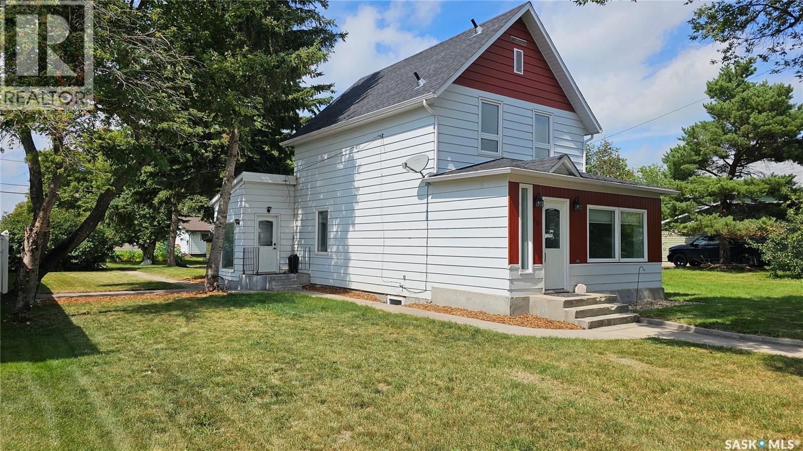 50 Antrim Street, Lanigan, Saskatchewan  S0K 2M0 - Photo 3 - SK014632