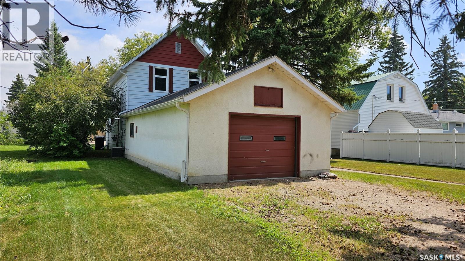 50 Antrim Street, Lanigan, Saskatchewan  S0K 2M0 - Photo 5 - SK014632