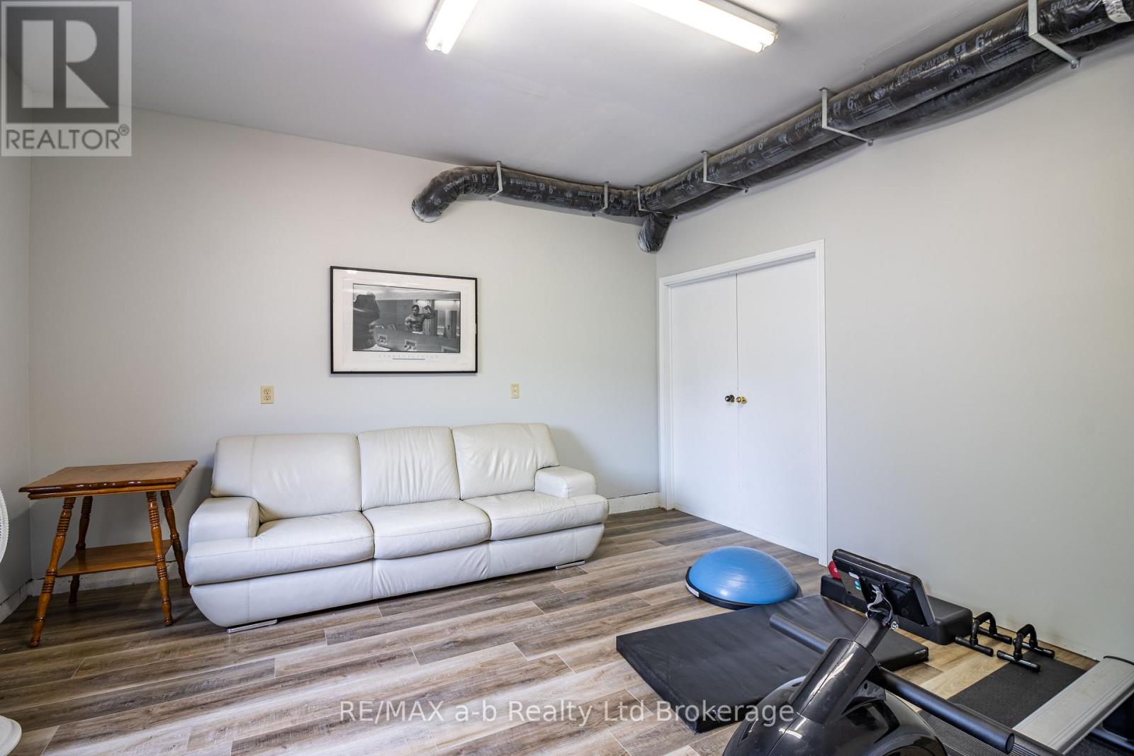 18 Oriole Crescent, Woodstock, Ontario  N4T 1T1 - Photo 24 - X12224191