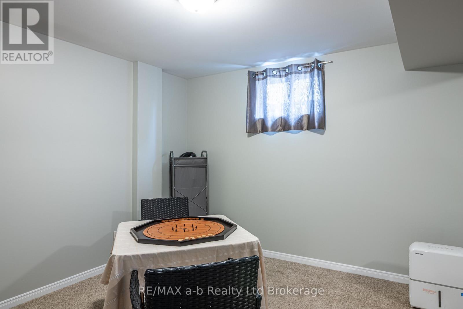 18 Oriole Crescent, Woodstock, Ontario  N4T 1T1 - Photo 25 - X12224191