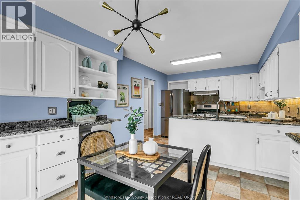 2470 Glenwood Avenue, Windsor, Ontario N9E 2E6 - Photo 14 - 25019732