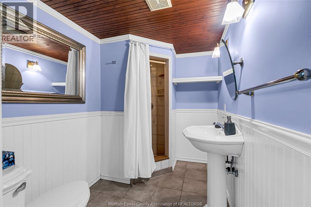 2470 Glenwood Avenue, Windsor, Ontario N9E 2E6 - Photo 31 - 25019732