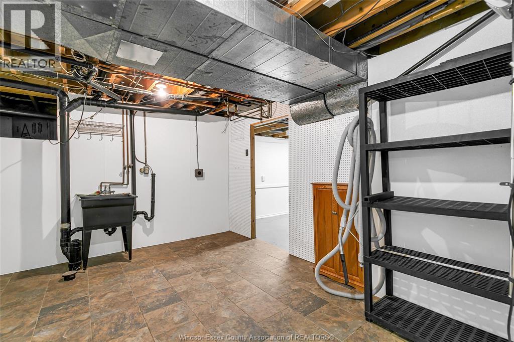 2470 Glenwood Avenue, Windsor, Ontario N9E 2E6 - Photo 32 - 25019732