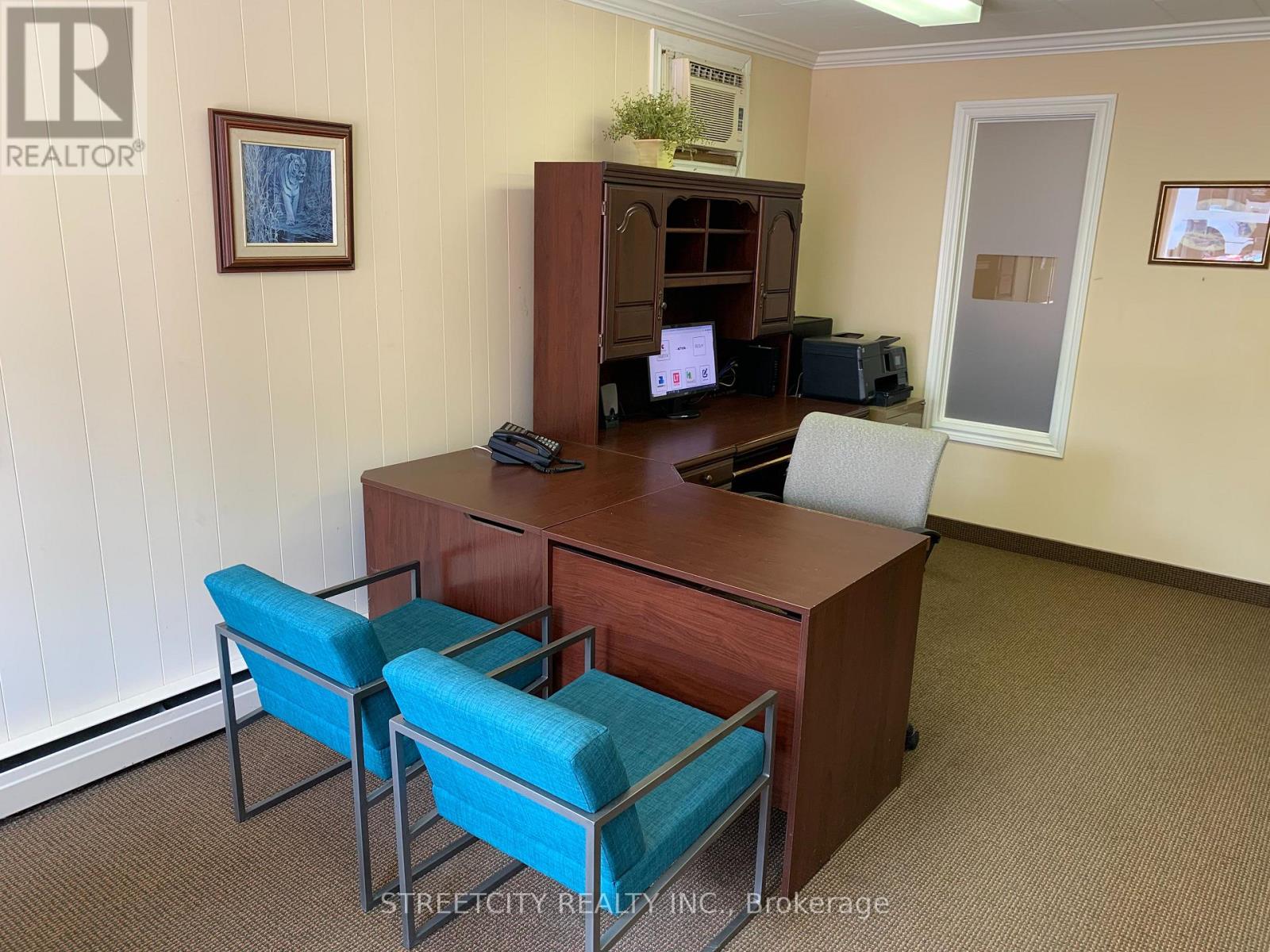 241 Main Street, Southwest Middlesex, Ontario  N0L 1M0 - Photo 16 - X12325127