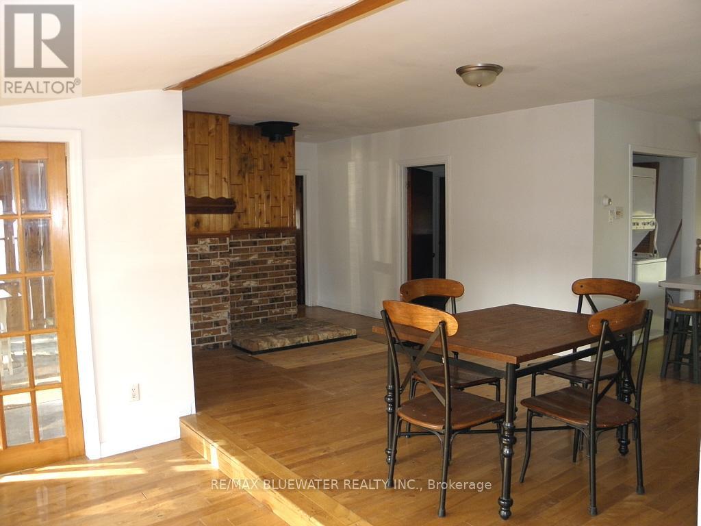 6342 London Road, Lambton Shores, Ontario  N0N 1J1 - Photo 5 - X12325163