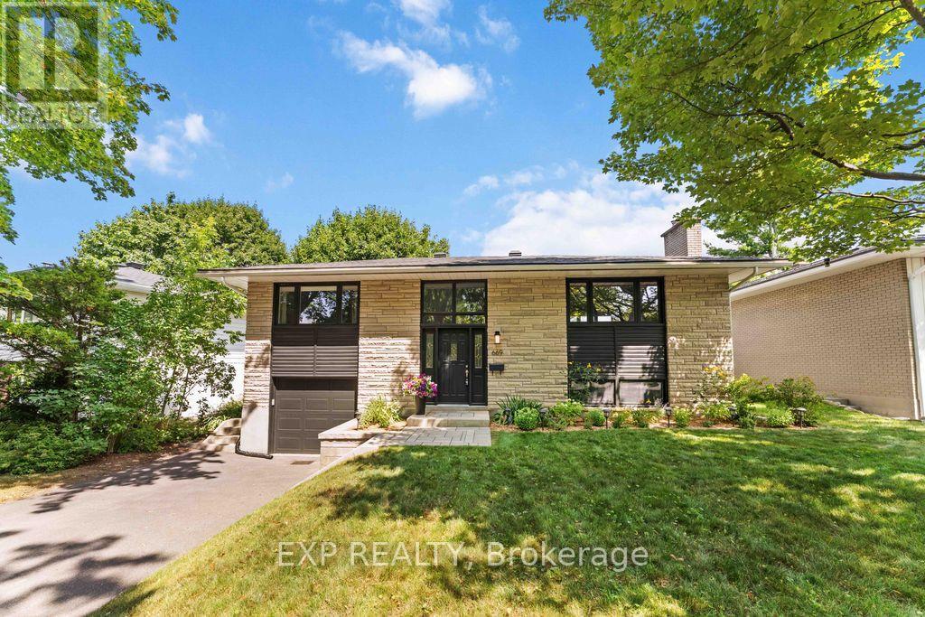 Property at 669 FARMINGTON AVENUE image 2