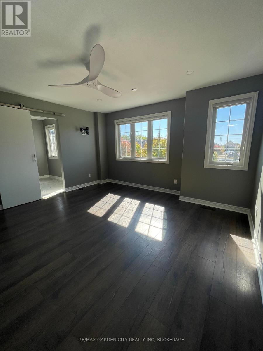 6456 Armelina Crescent, Niagara Falls (Forestview), Ontario  L2H 0B4 - Photo 13 - X12325150