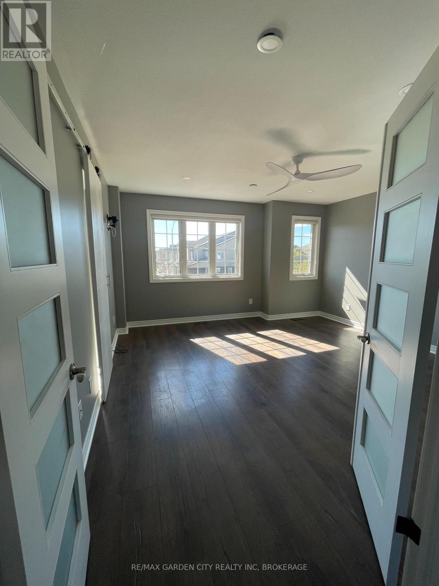 6456 Armelina Crescent, Niagara Falls (Forestview), Ontario  L2H 0B4 - Photo 14 - X12325150