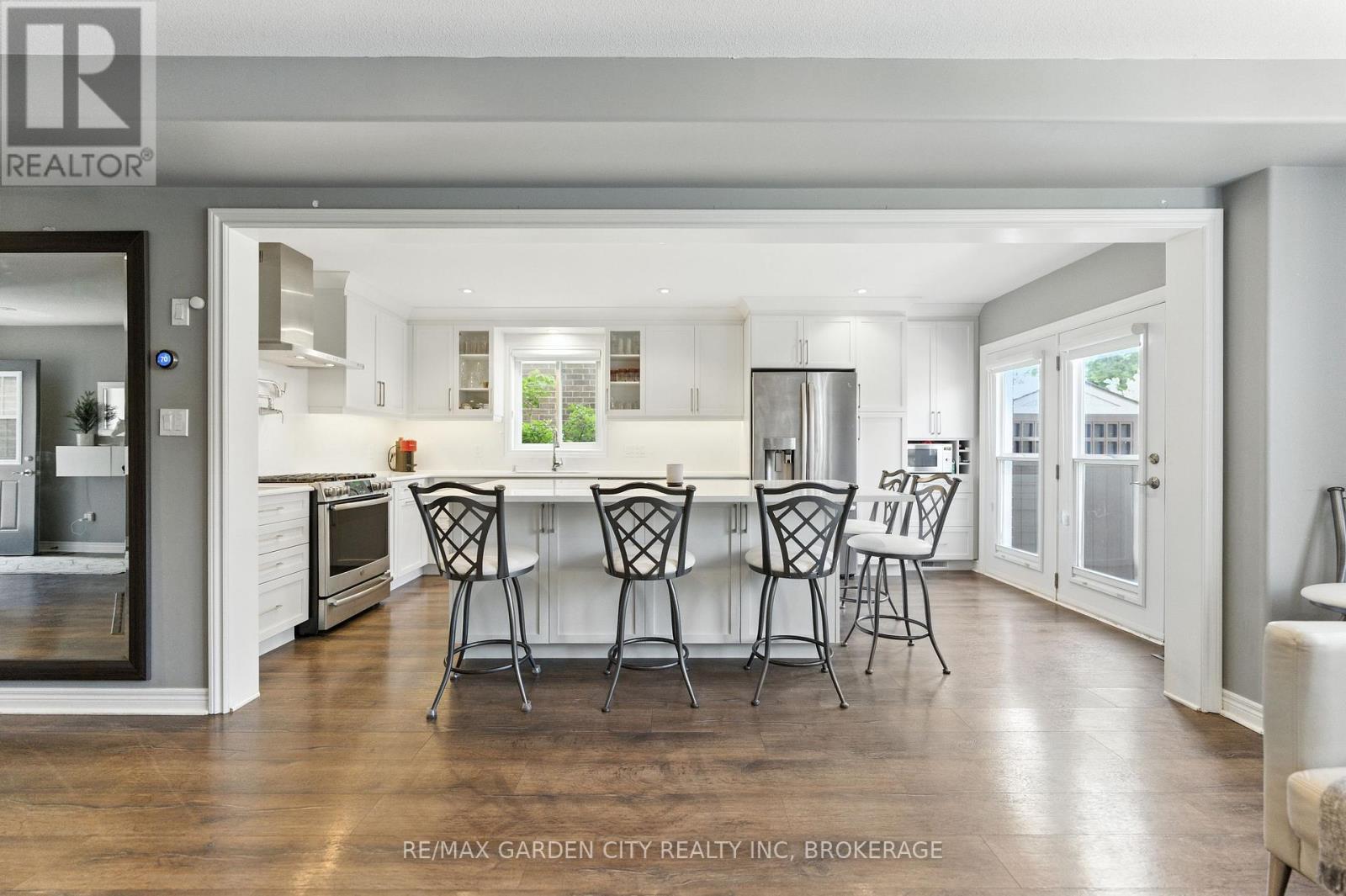 6456 Armelina Crescent, Niagara Falls (Forestview), Ontario  L2H 0B4 - Photo 30 - X12325150