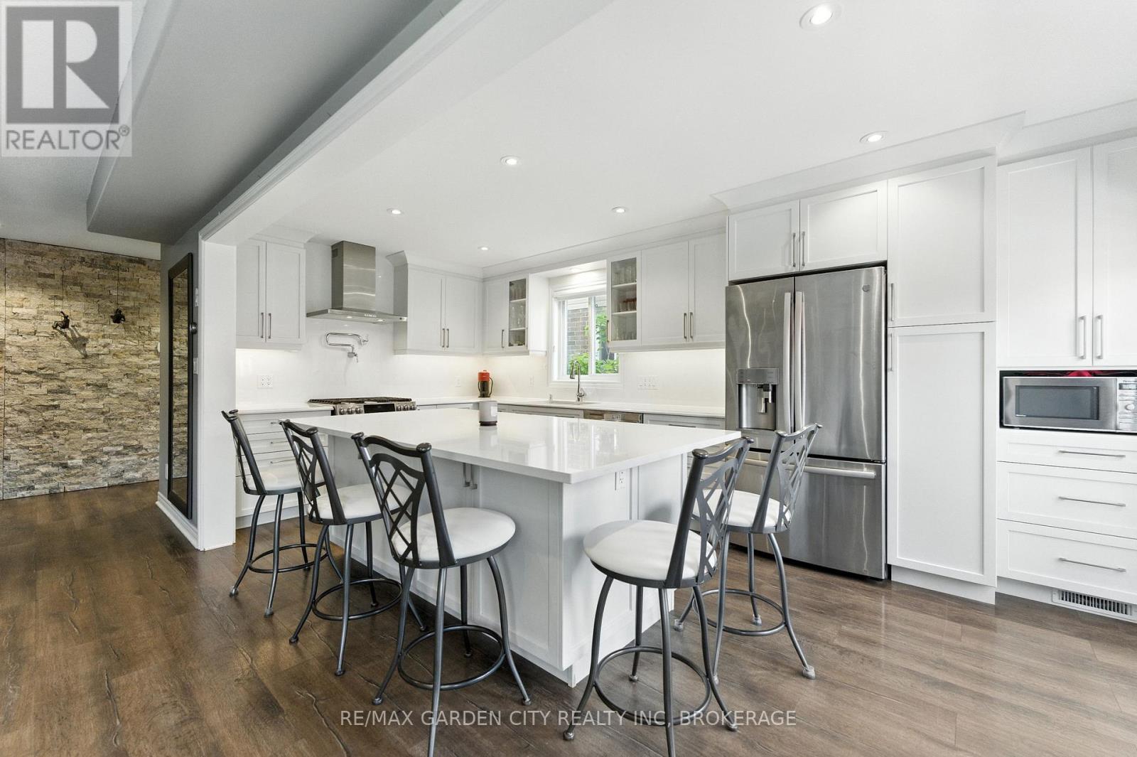 6456 Armelina Crescent, Niagara Falls (Forestview), Ontario  L2H 0B4 - Photo 35 - X12325150