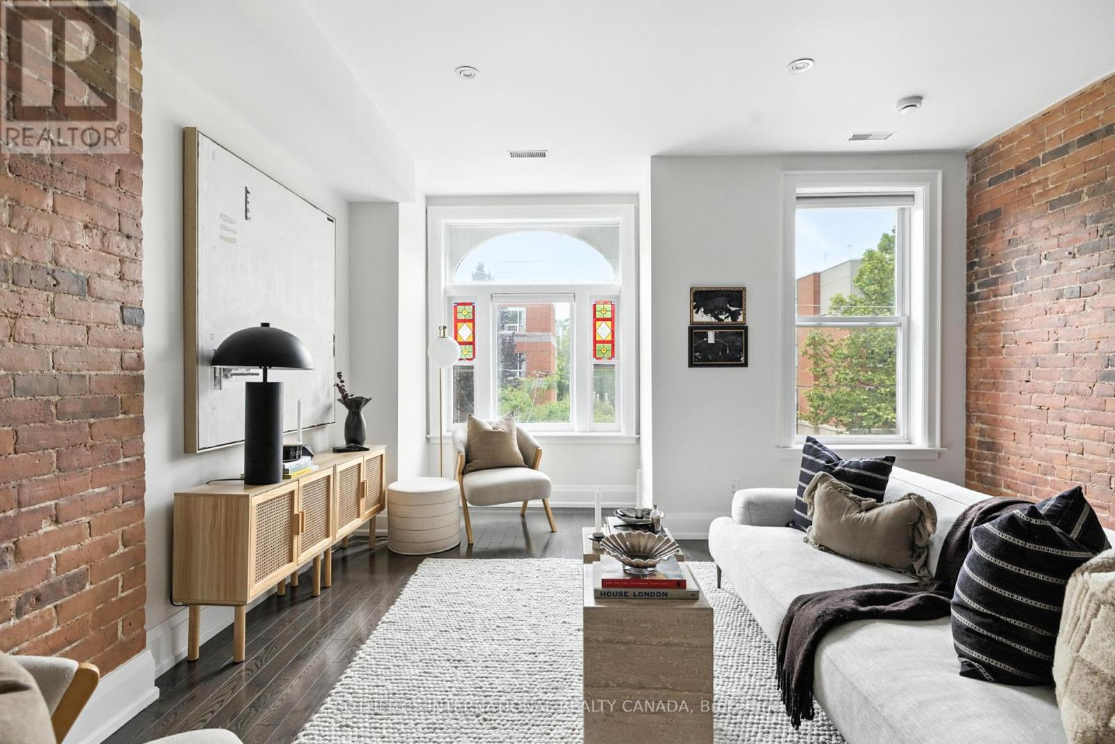 Property at 31 MAJOR STREET image 3