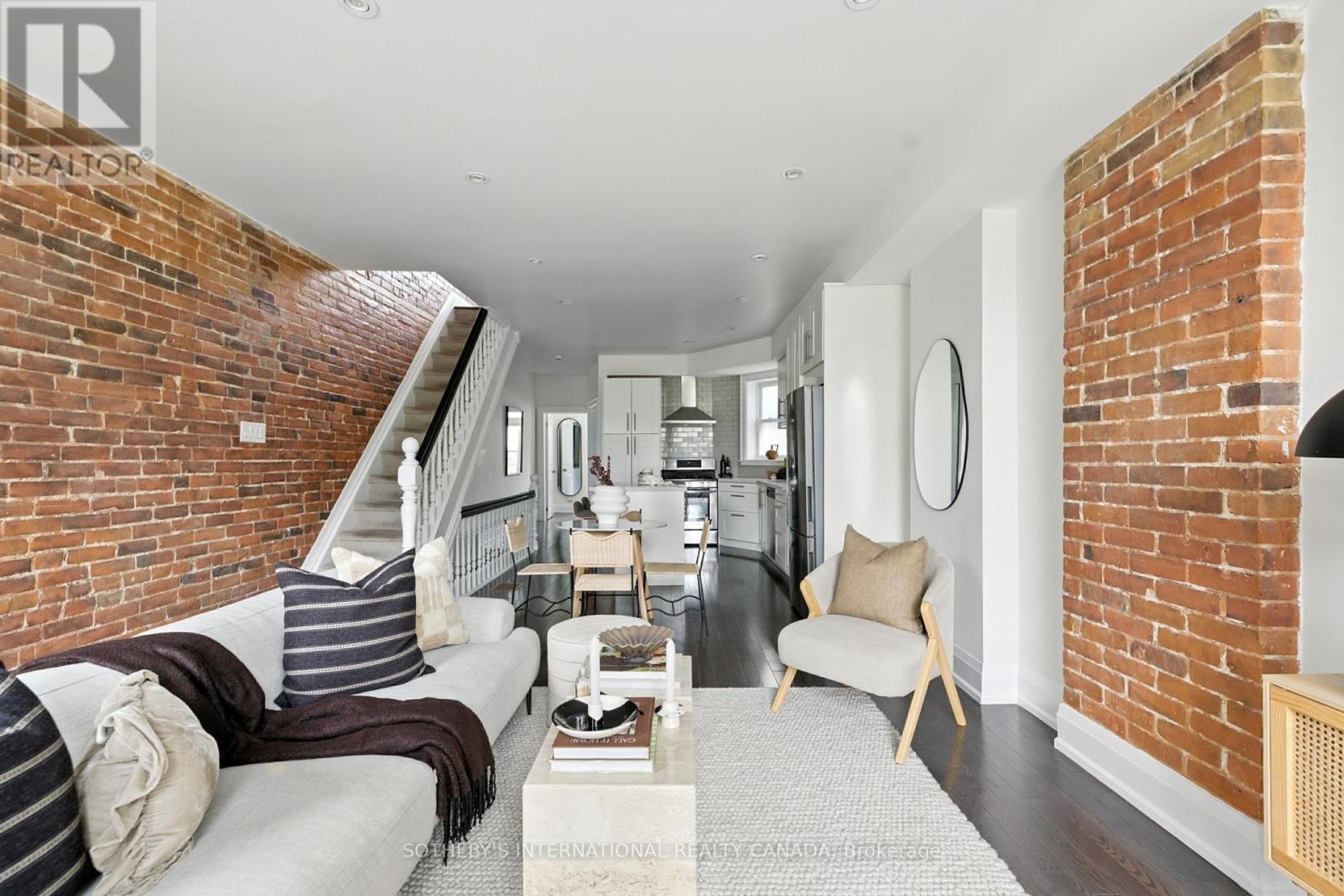 Property at 31 MAJOR STREET image 5