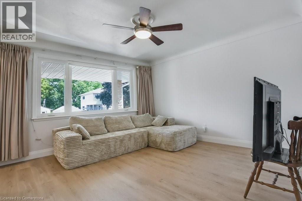 111 Castlefield Drive, Hamilton, Ontario  L8T 3R1 - Photo 6 - 40755634