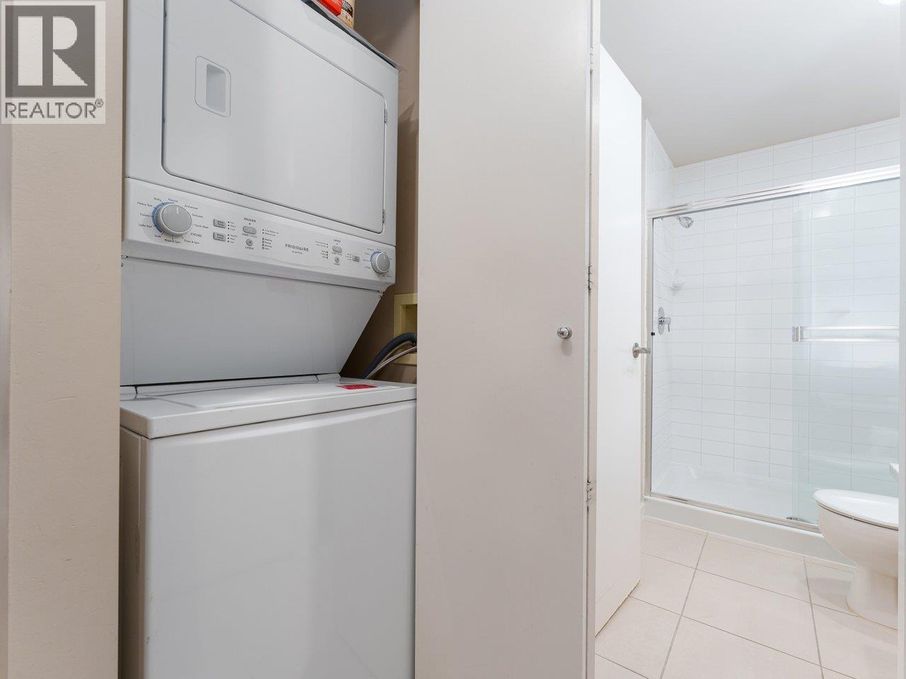 1004 6823 Station Hill Drive, Burnaby, British Columbia  V3N 0A9 - Photo 12 - R3033353