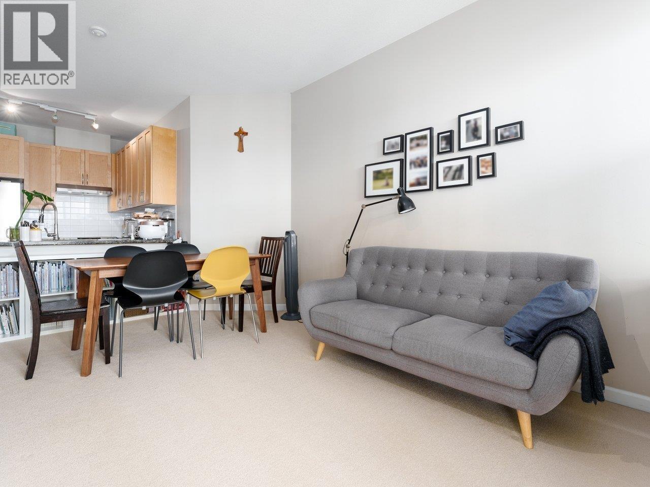 1004 6823 Station Hill Drive, Burnaby, British Columbia  V3N 0A9 - Photo 8 - R3033353