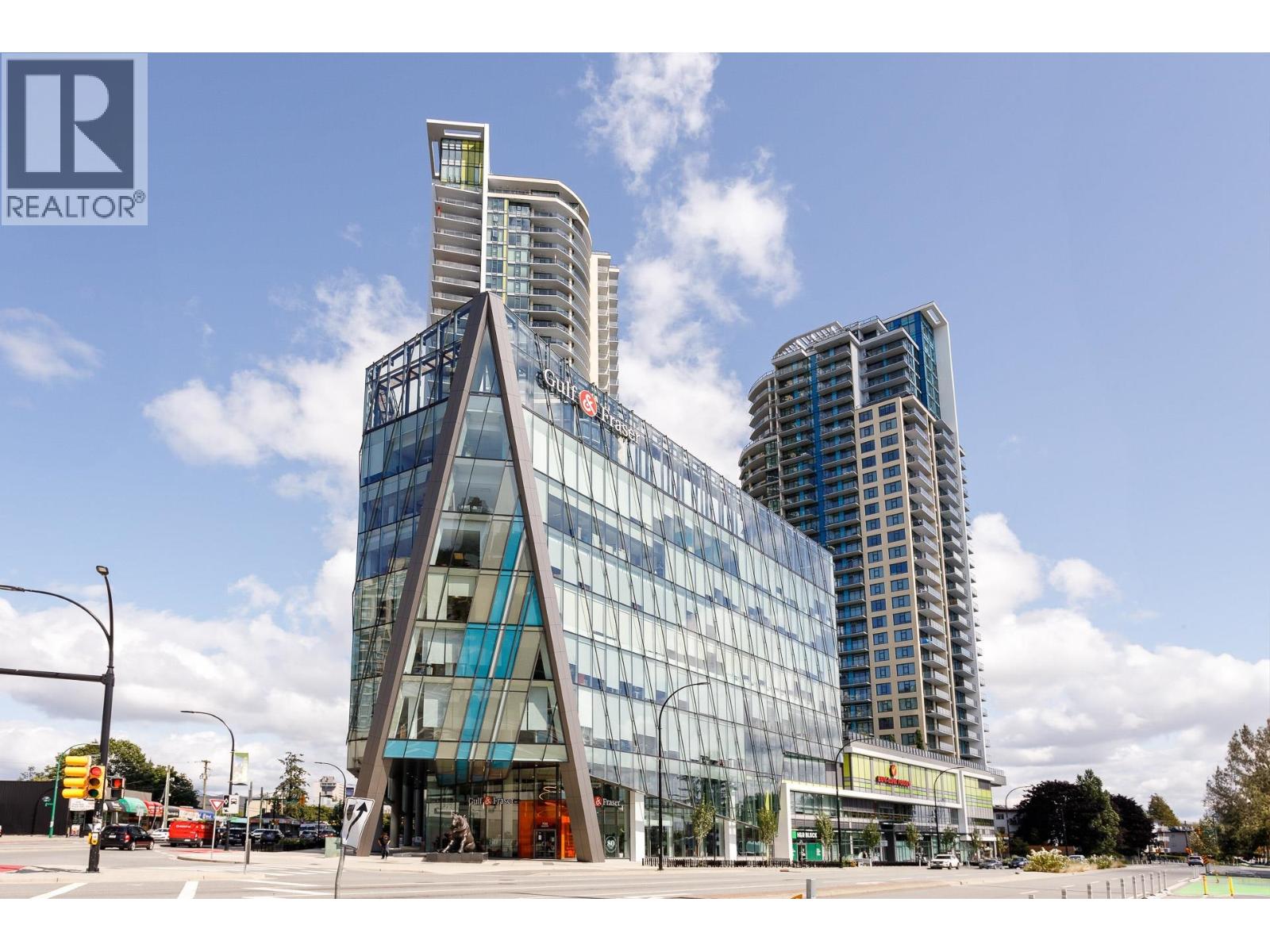 609 7388 KINGSWAY STREET, Burnaby, British Columbia