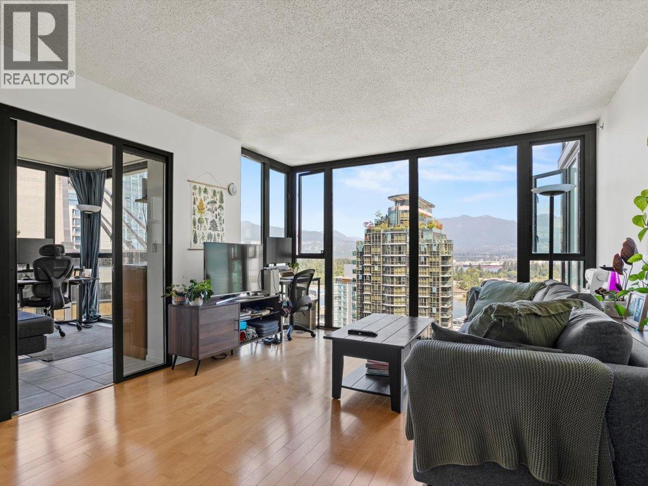 2305 1331 W Georgia Street, Vancouver, British Columbia  V6E 4P1 - Photo 3 - R3033459
