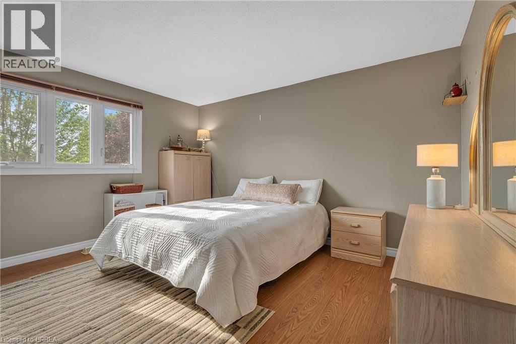 2366 Brunswick Court, Burlington, Ontario  L7P 4P1 - Photo 19 - 40742141