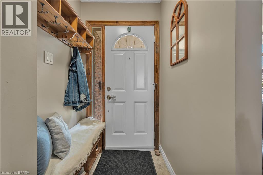 2366 Brunswick Court, Burlington, Ontario  L7P 4P1 - Photo 6 - 40742141