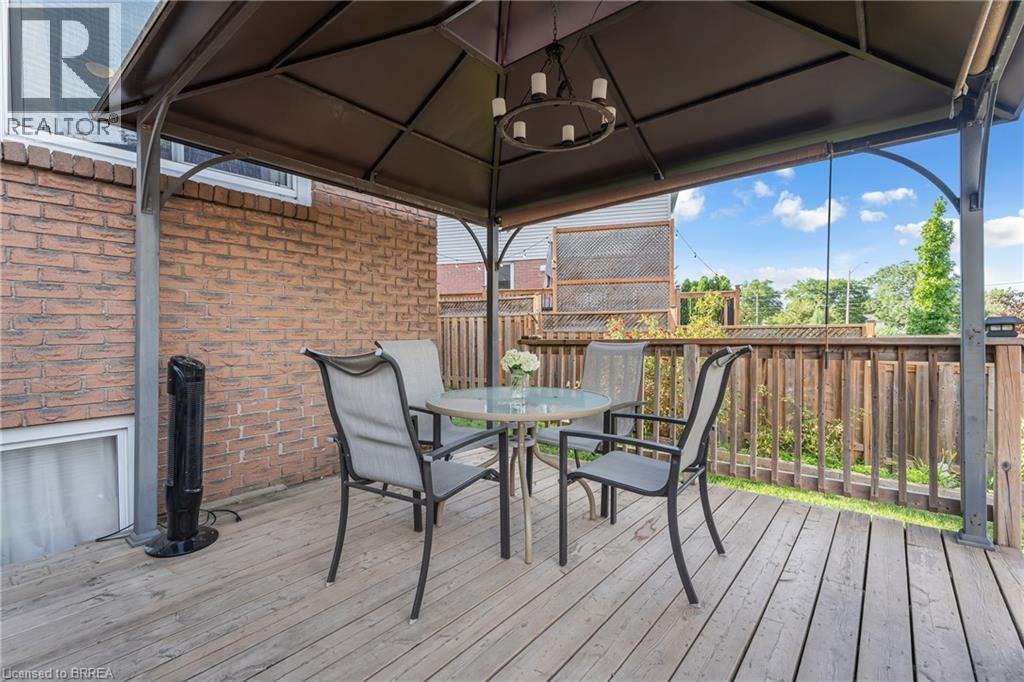 2366 Brunswick Court, Burlington, Ontario  L7P 4P1 - Photo 33 - 40742141