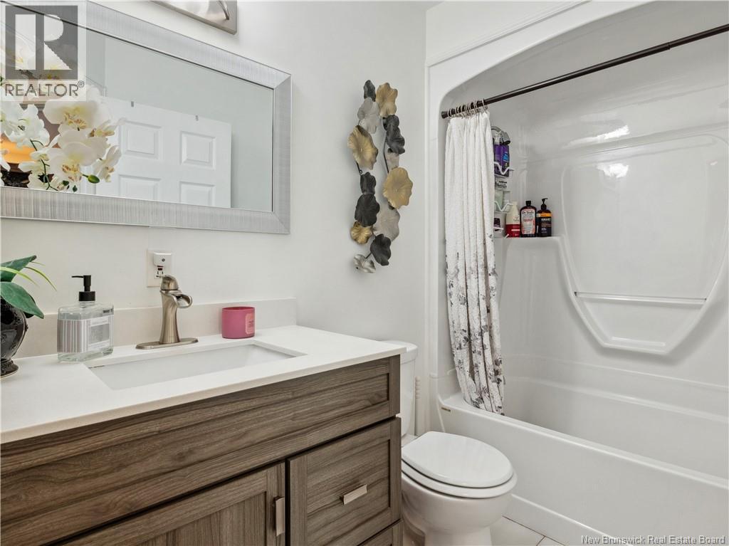 21 Rogers, Berry Mills, New Brunswick  E1G 2N2 - Photo 32 - NB124176