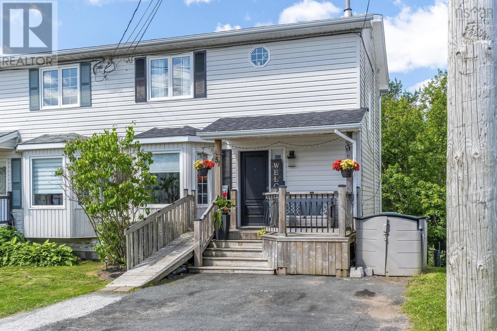 Property at 51 Madeira Crescent image 2