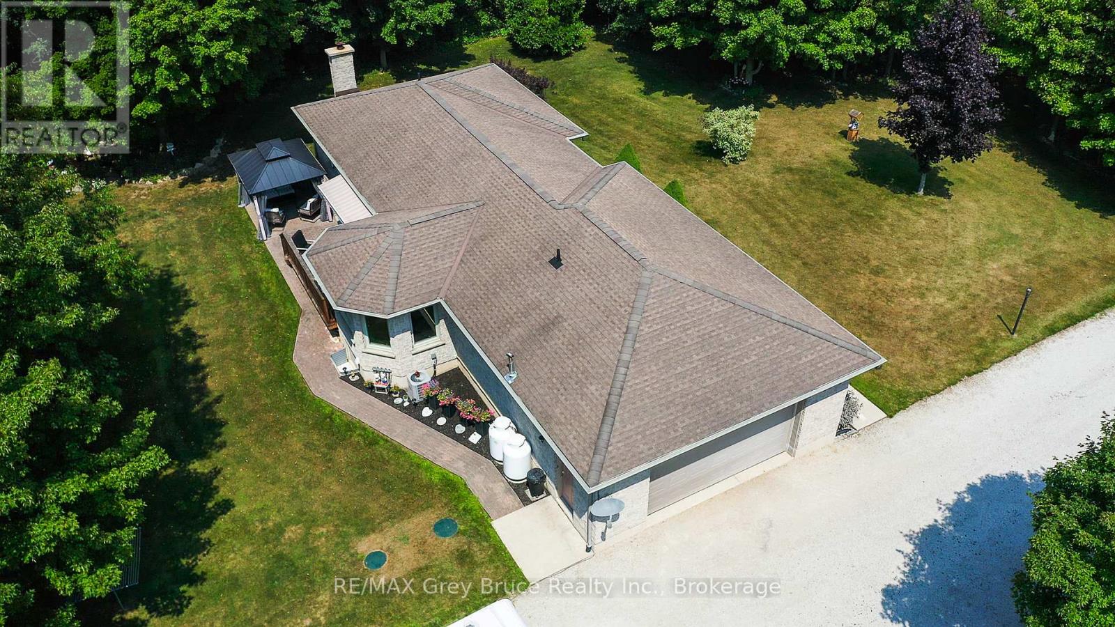 118220 Sideroad 115, Georgian Bluffs, Ontario  N4K 5N7 - Photo 46 - X12325125