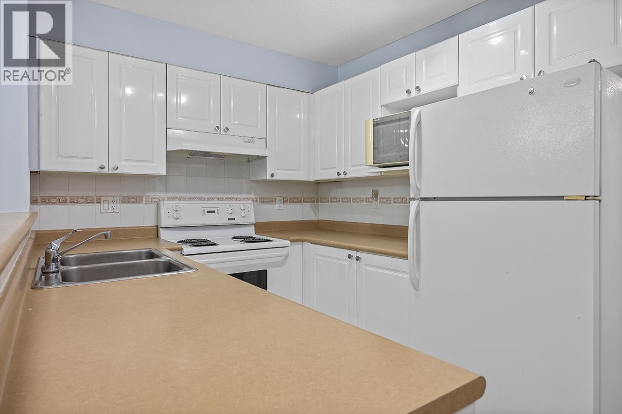 211 868 Kingsway, Vancouver, British Columbia  V5V 3C3 - Photo 5 - R3033371