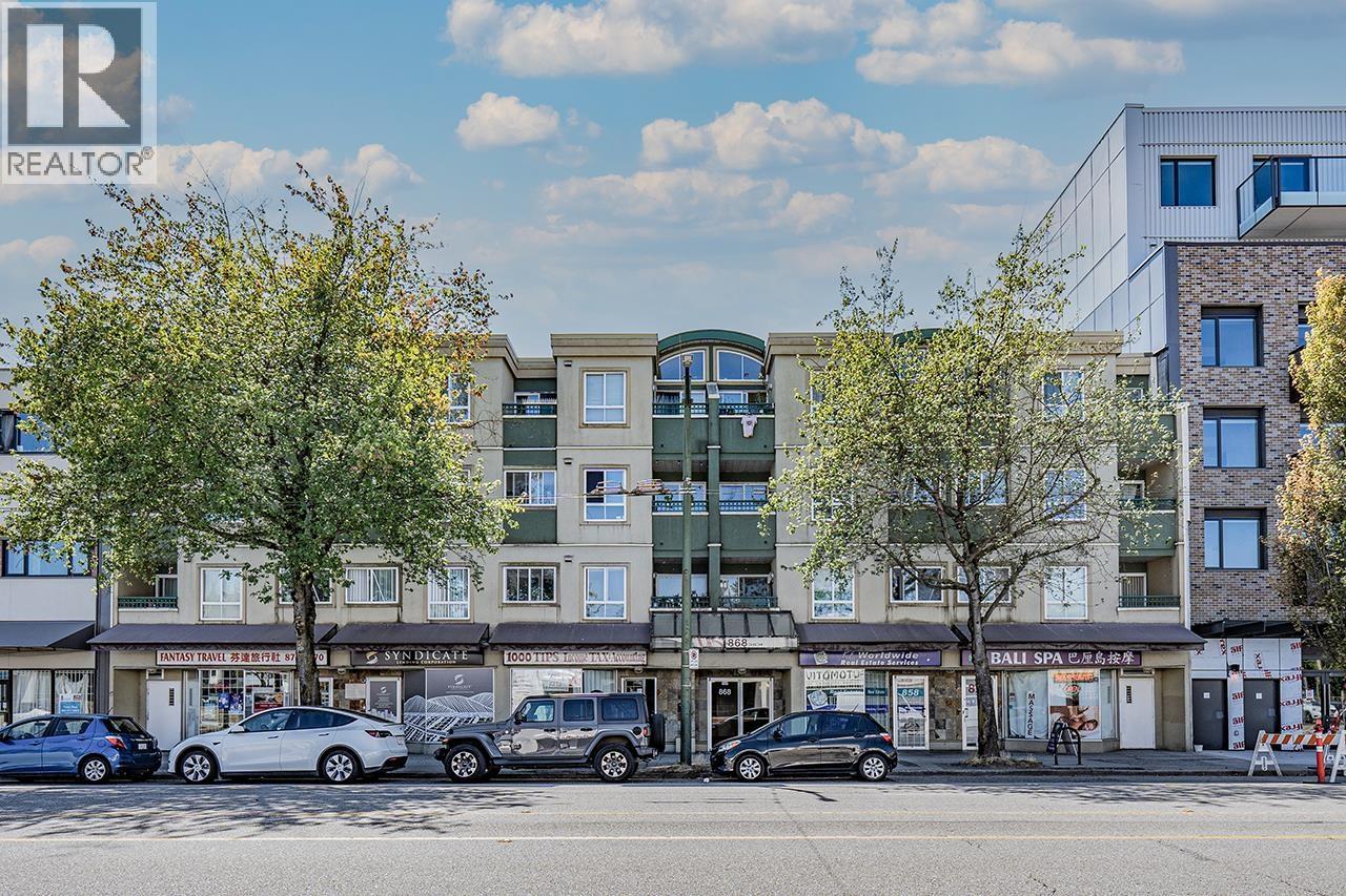 211 868 KINGSWAY, Vancouver, British Columbia