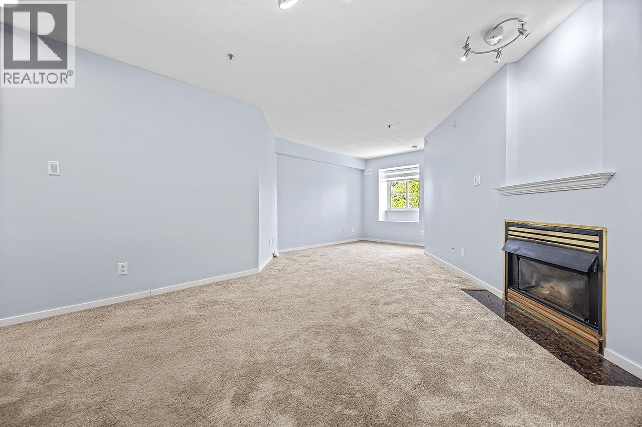 211 868 Kingsway, Vancouver, British Columbia  V5V 3C3 - Photo 3 - R3033371