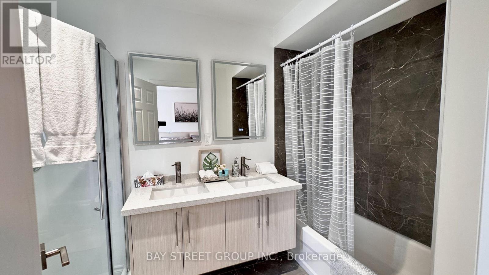 5921 Bentley Common, Niagara Falls, Ontario  L2G 3T6 - Photo 25 - X12325074