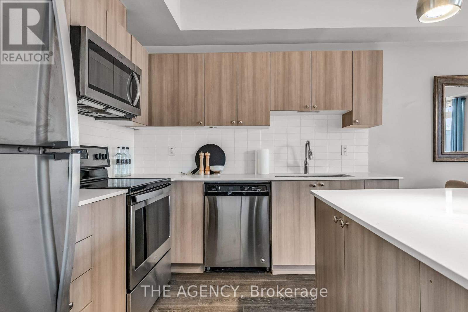 Property at 9 - 198 PINE GROVE ROAD image 3