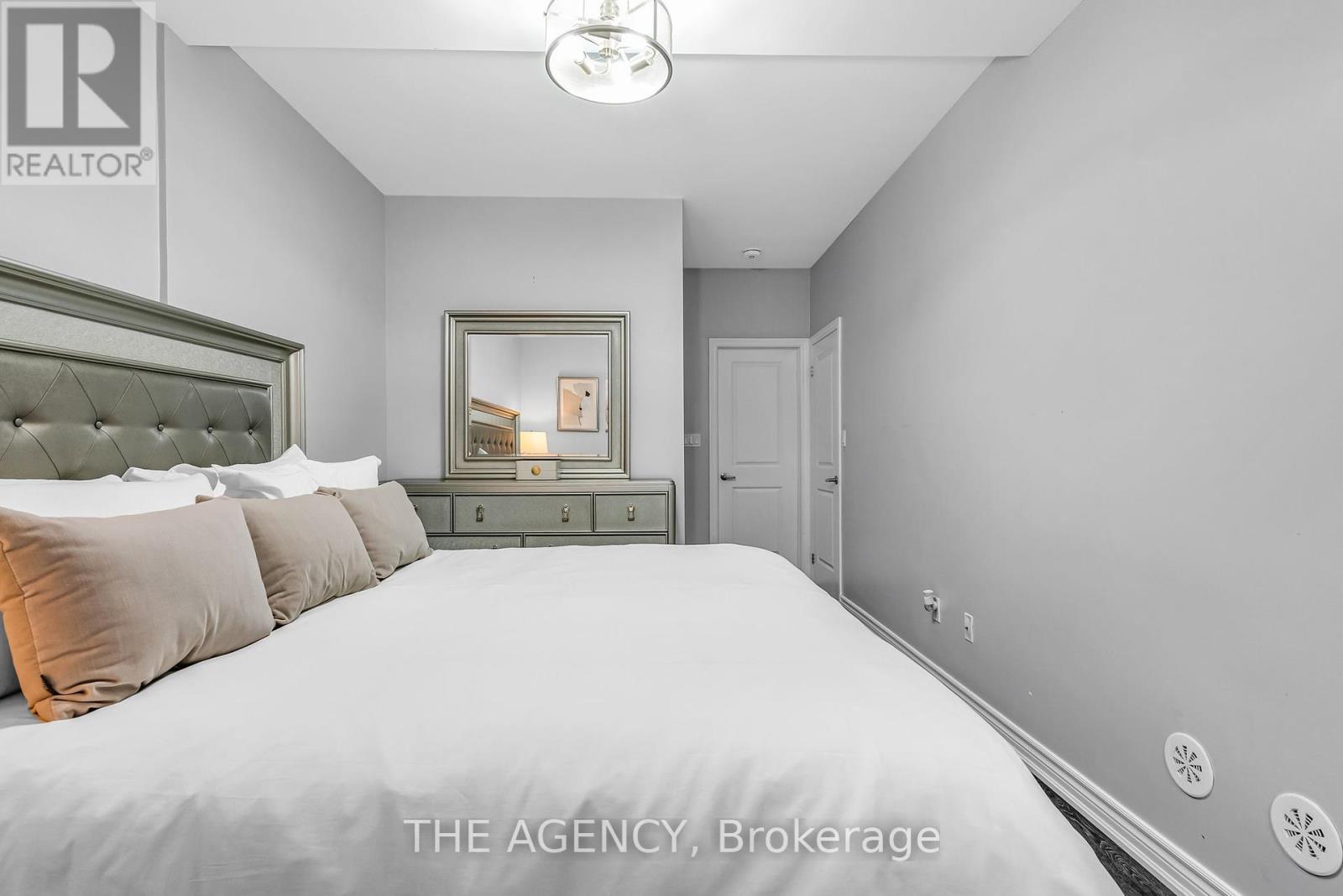 9 - 198 Pine Grove Road, Vaughan, Ontario  L4L 0H8 - Photo 19 - N12324838