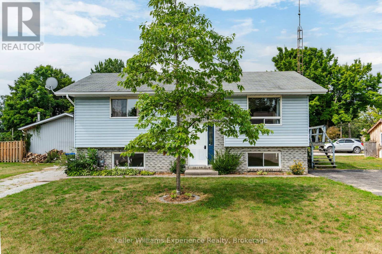 4 Cardinal Lane, Tiny, Ontario  L0L 2T0 - Photo 2 - S12325296