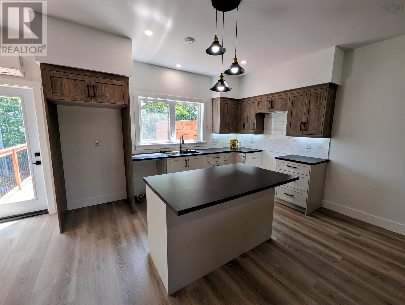 Property at 33 38 Shadebush Walk image 3